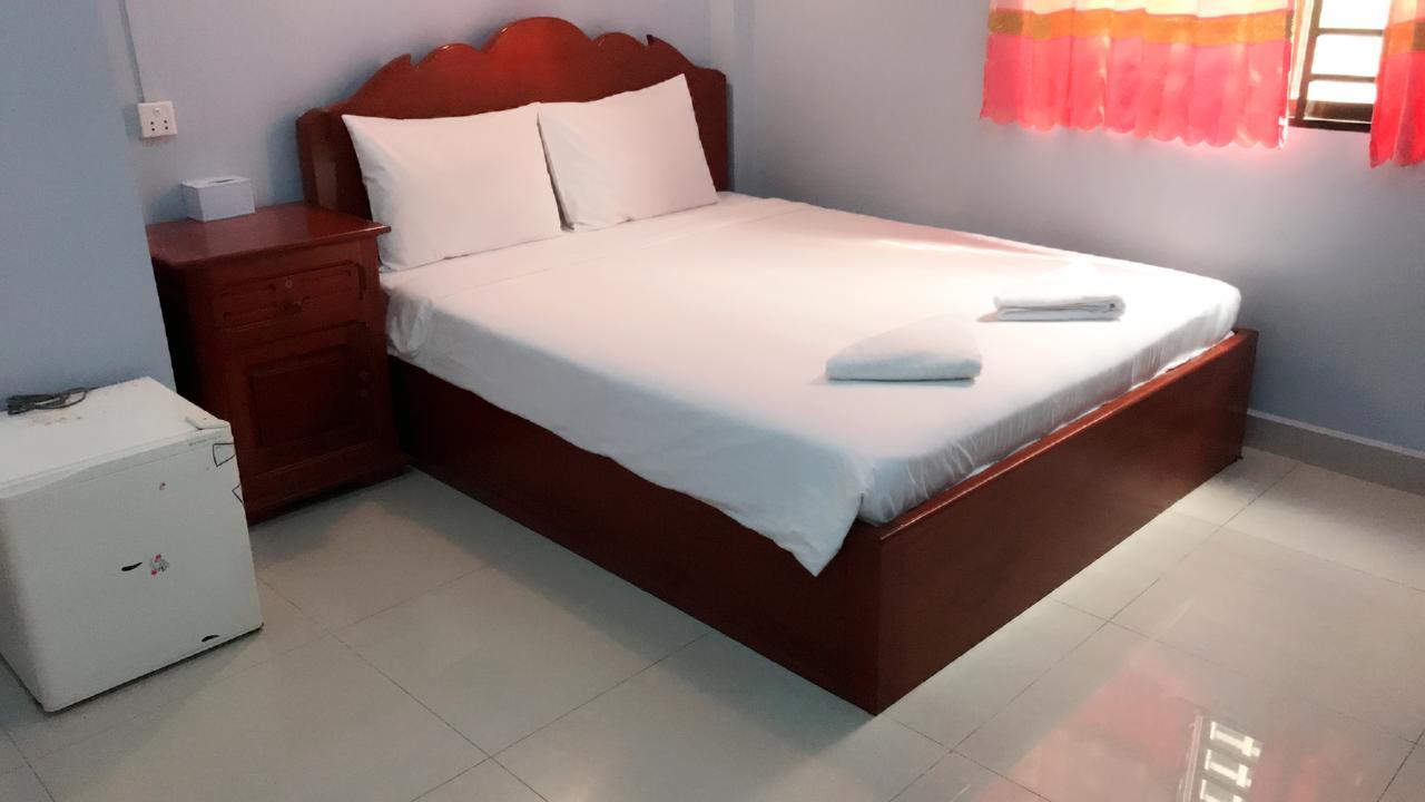 Khmer Village Guesthouse Phnom Penh Exteriör bild
